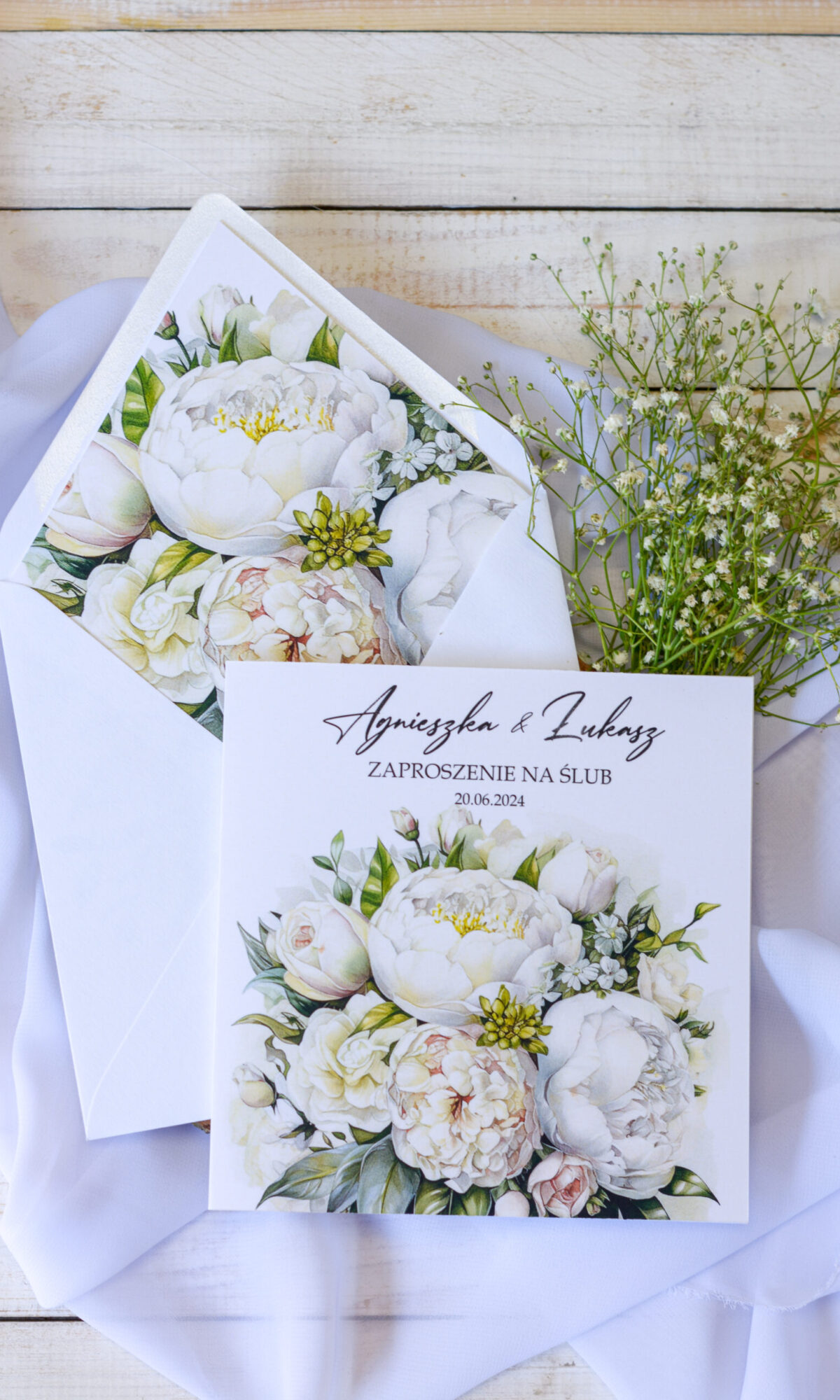 Zaproszenia ślubne z motywem piwonii Wz-33