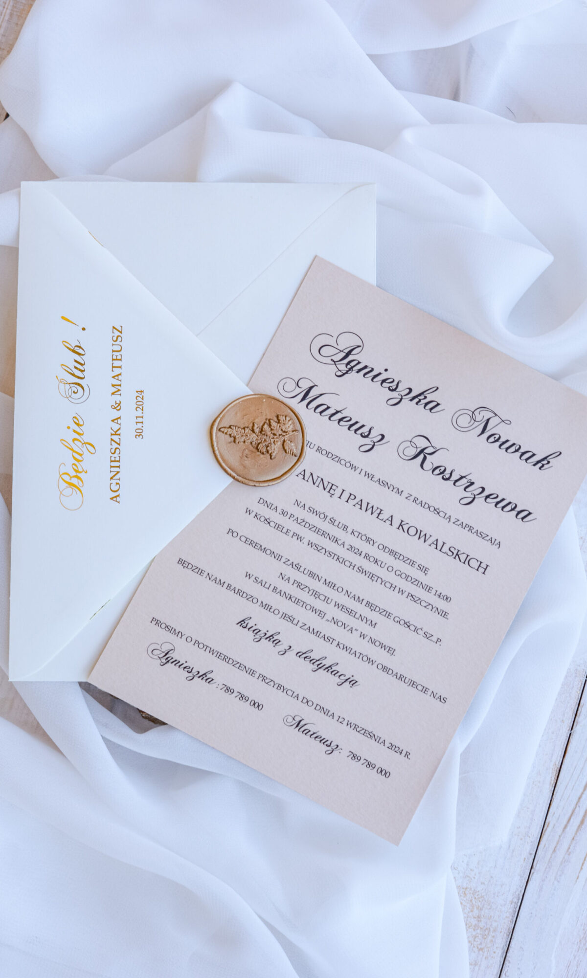 Minimalistyczne zaproszenia ślubne ze złoceniem Wz-61