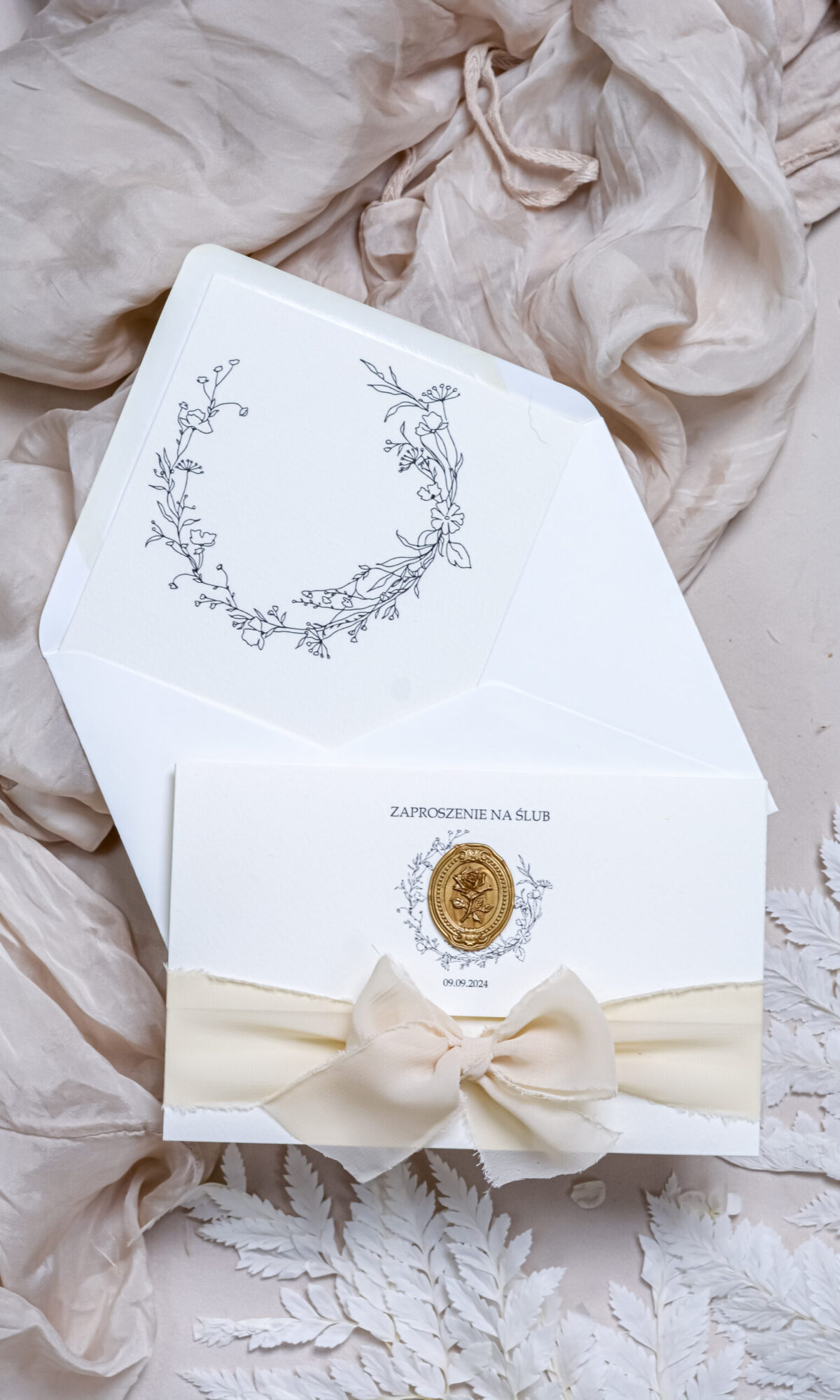 Kremowe zaproszenie ślubne Wz-114