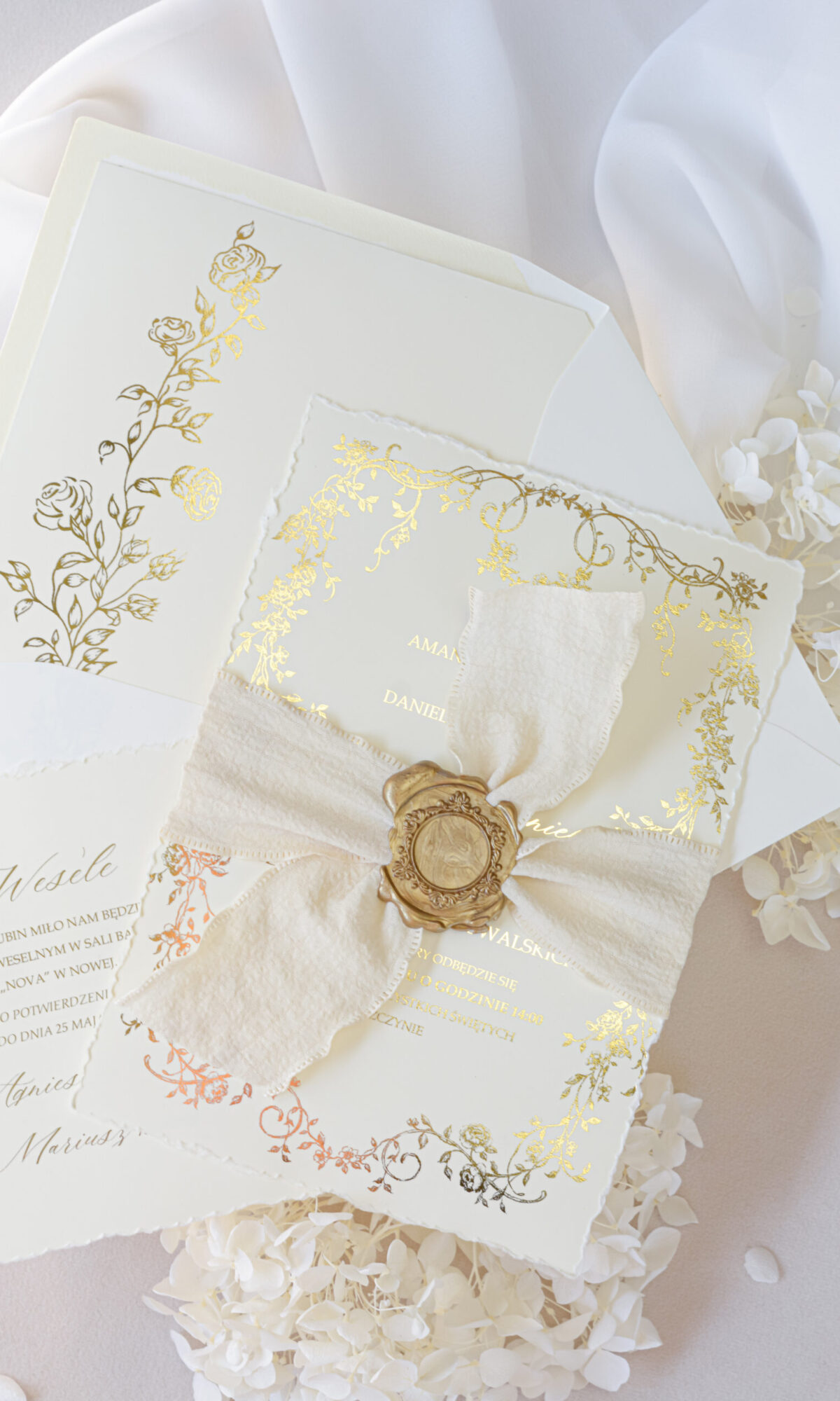 Kremowe zaproszenia ślubne Wz-22