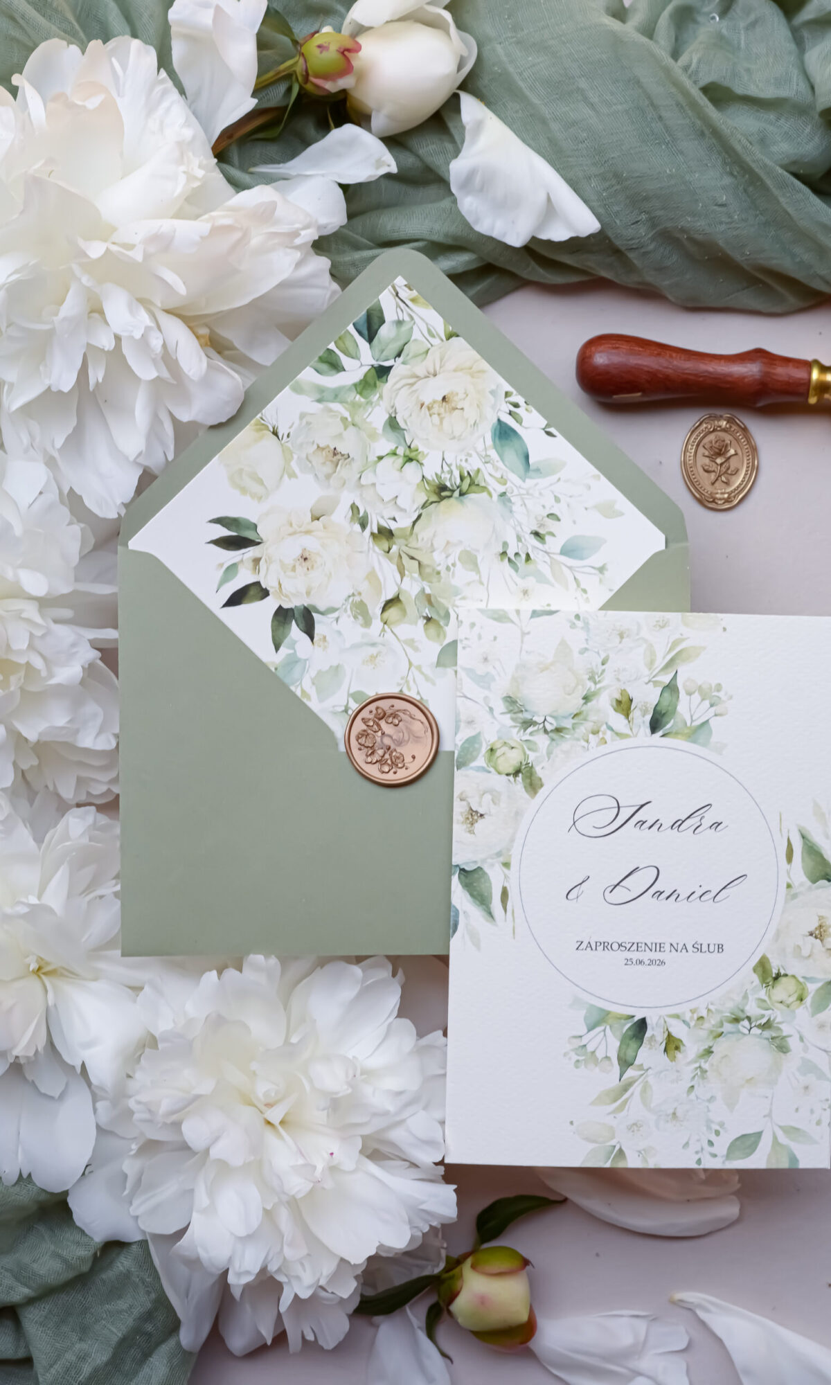 Zielone zaproszenia ślubne z motywem kwiatowym Wz-79