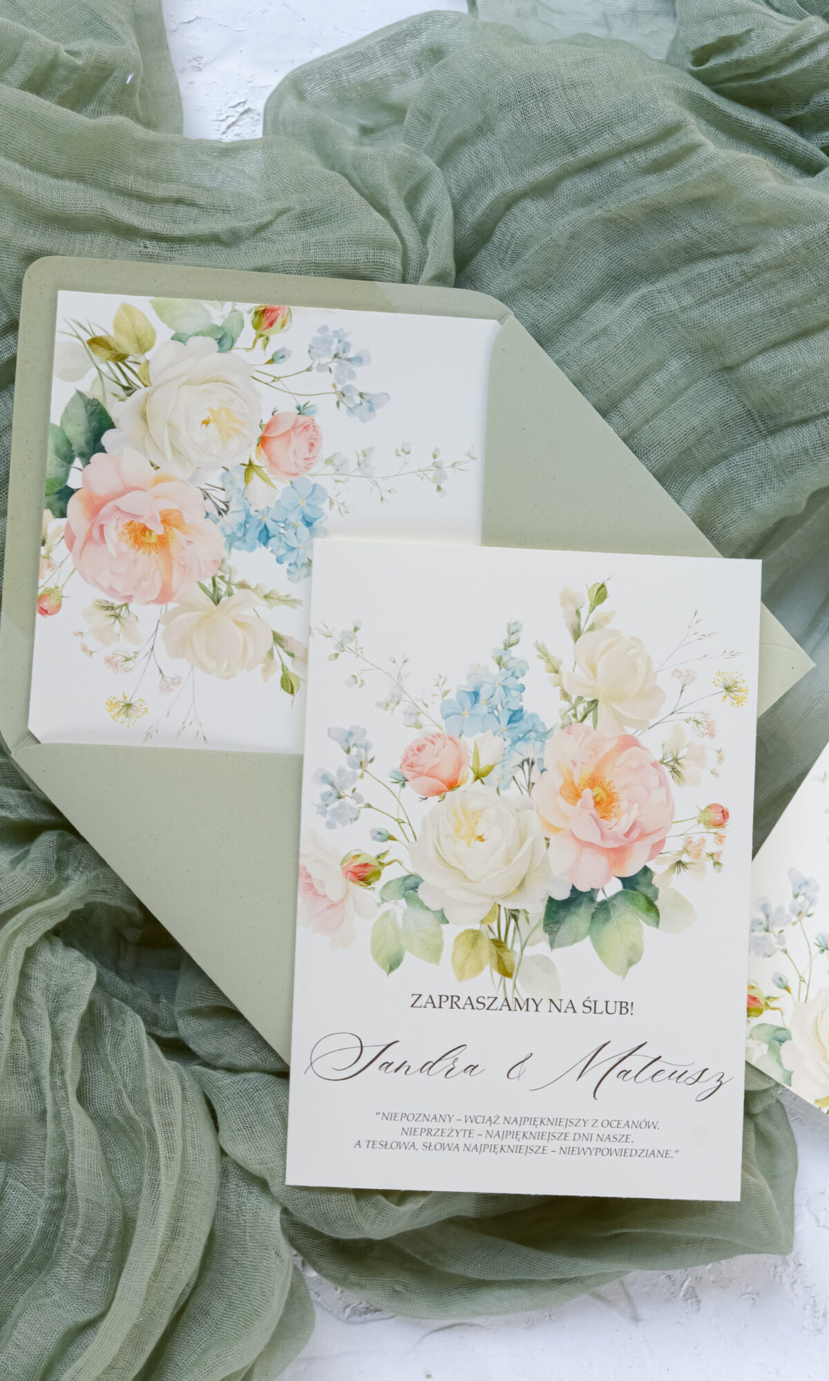 Zielone zaproszenia ślubne z motywem kwiatowym Wz-162