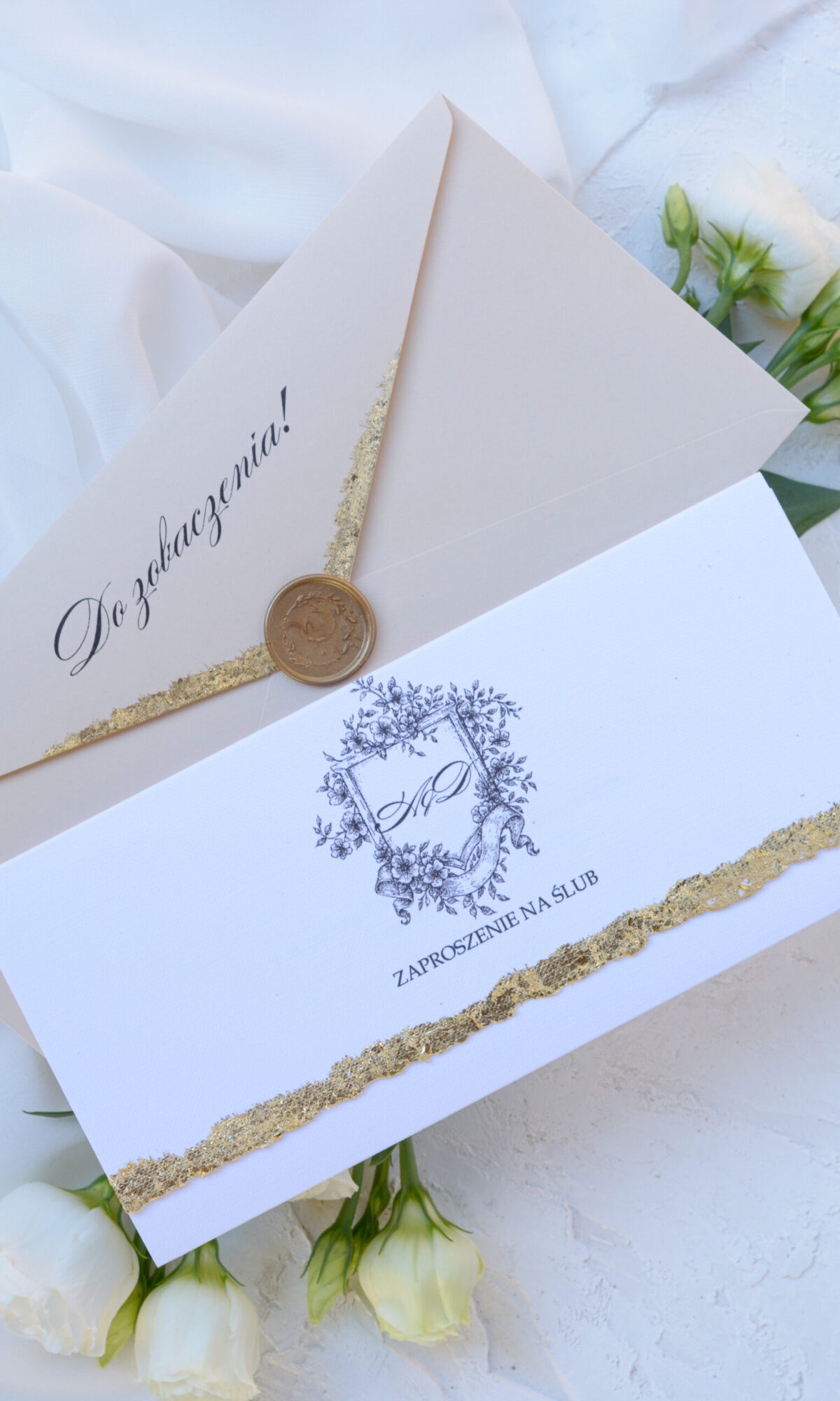 Beżowe zaproszenia ślubne ze złoceniem Wz-161
