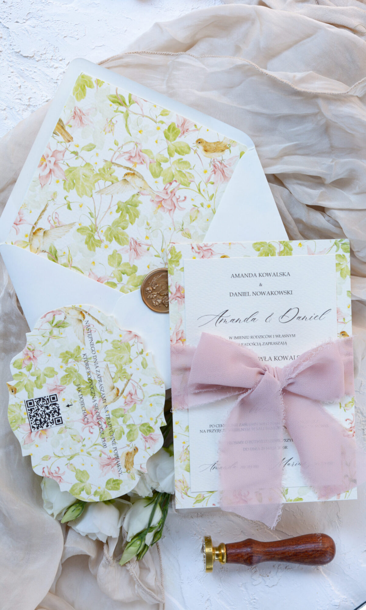 Zaproszenia ślubne z motywem kwiatowym Wz-133